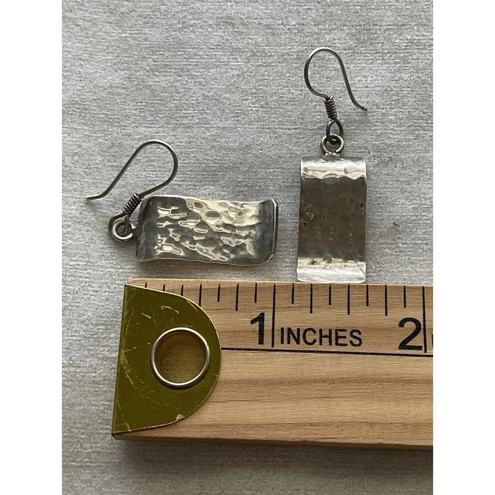 925 Sterling Silver Hammered Rectangle Dangle Drop Earrings Vintage Estate Jewel - Picture 4 of 6